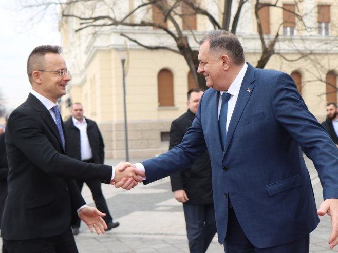 Сијарто у Бањалуци (Архив) Сијарто у Бањалуци (Архив) - Фото: predsjednikrs.rs/Borislav Zdrinja