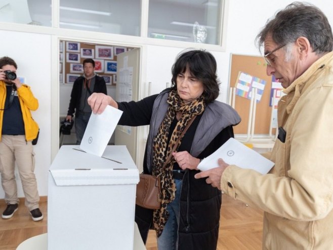 Избори у Хрватској (фото:  EPA-EFE/STRINGER) - 
