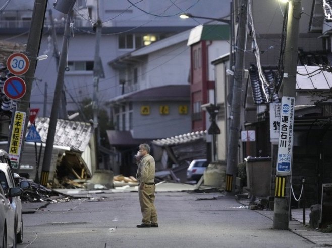Земљотрес у Јапану (Фото илустрација:  EPA-EFE/FRANCK ROBICHON) - 