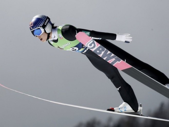 Кобајаши поставио свјетски рекорд у скијашким скоковима (ВИДЕО)