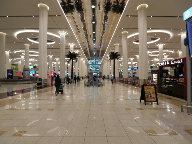 Аеродром у Дубаиу (Фото: EPA-EFE/ALI HAIDER) - 