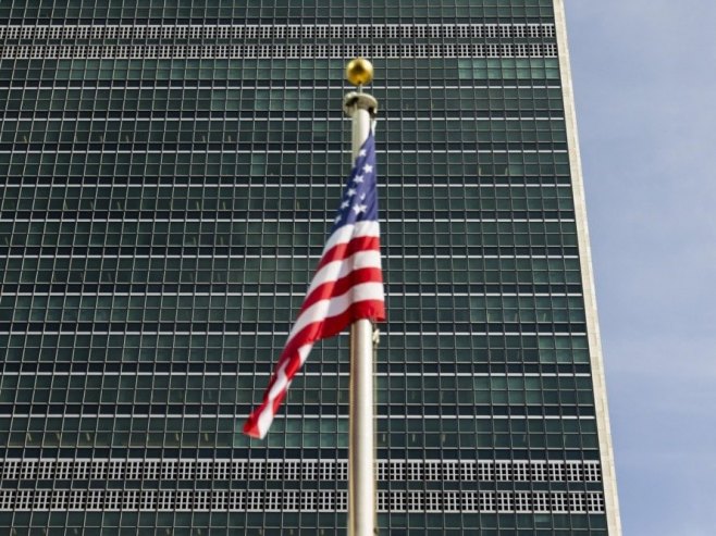 Застава САД (фото: EPA-EFE/JUSTIN LANE) Застава САД (фото: EPA-EFE/JUSTIN LANE) -