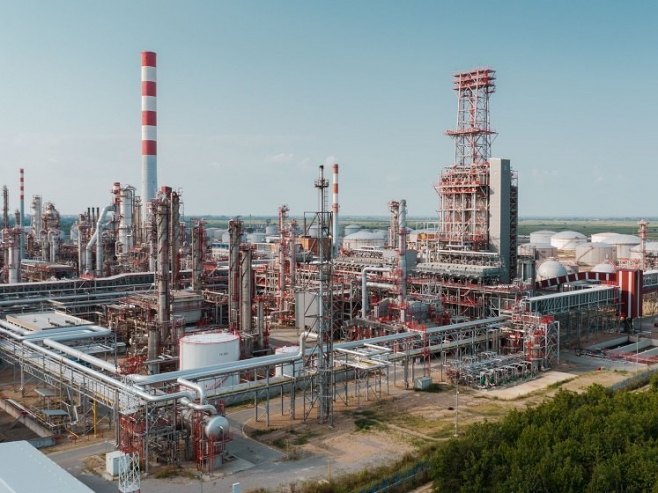 Нафтна индустрија Србије - НИС (фото: TANJUG/ NIS) Нафтна индустрија Србије - НИС (фото: TANJUG/ NIS) -