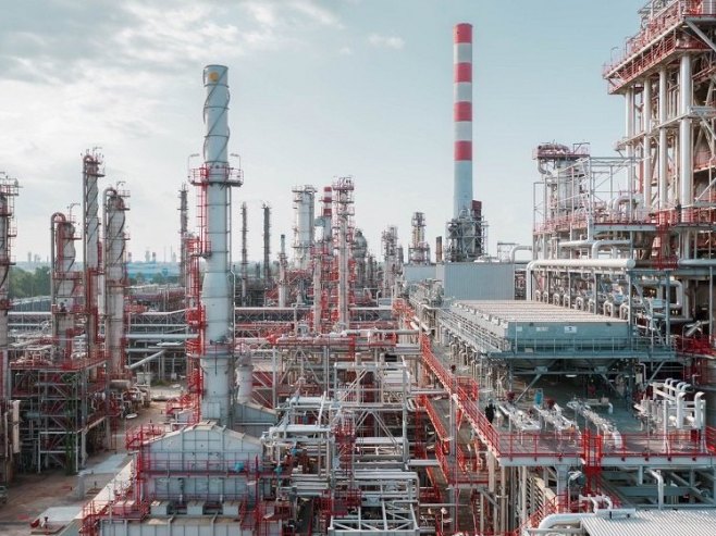 Нафтна индустрија Србије (НИС) (фото:TANJUG/ NIS/ STOJAN VAŠEV/ nr) Нафтна индустрија Србије (НИС) (фото:TANJUG/ NIS/ STOJAN VAŠEV/ nr) -