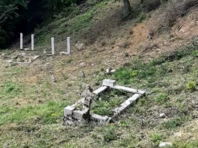 Српско православно гробље у селу Данци (фото: Одбор за заштиту права Срба) Српско православно гробље у селу Данци (фото: Одбор за заштиту права Срба) -