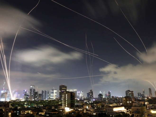 Напади Израела и Ирана (Фото: EPA-EFE/ABIR SULTAN) Напади Израела и Ирана (Фото: EPA-EFE/ABIR SULTAN) -