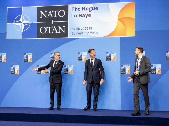 Самит НАТО-а (Фото: EPA/ROBIN VAN LONKHUIJSEN) Самит НАТО-а (Фото: EPA/ROBIN VAN LONKHUIJSEN) -