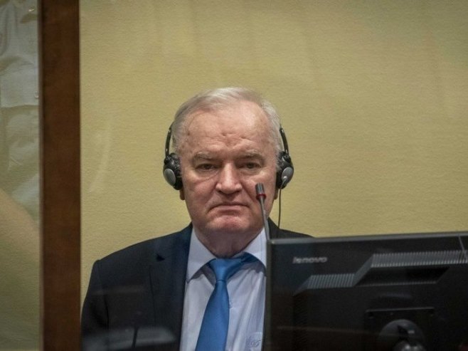 Дарко Младић: Порука је јасна, не желе пустити генерала живог из Хашког трибунала (ВИДЕО) Дарко Младић: Порука је јасна, не желе пустити генерала живог из Хашког трибунала (ВИДЕО)