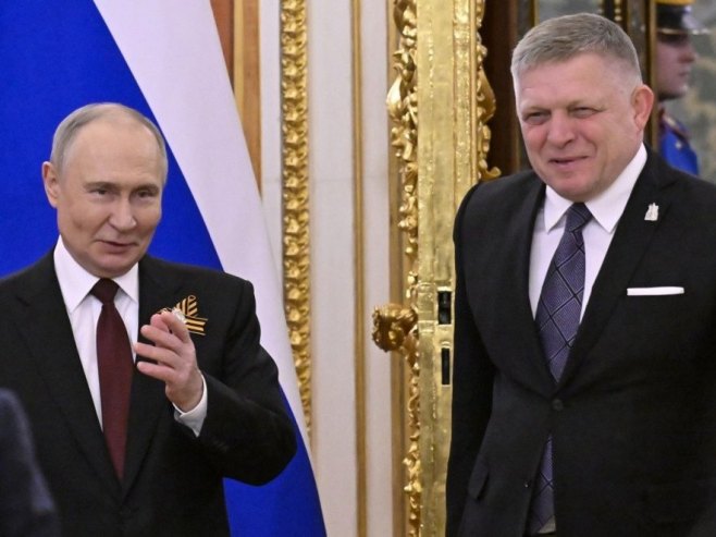 Путин и Фицо (Фото: EPA/ALEXANDER NEMENOV, илустрација) Путин и Фицо (Фото: EPA/ALEXANDER NEMENOV, илустрација) -