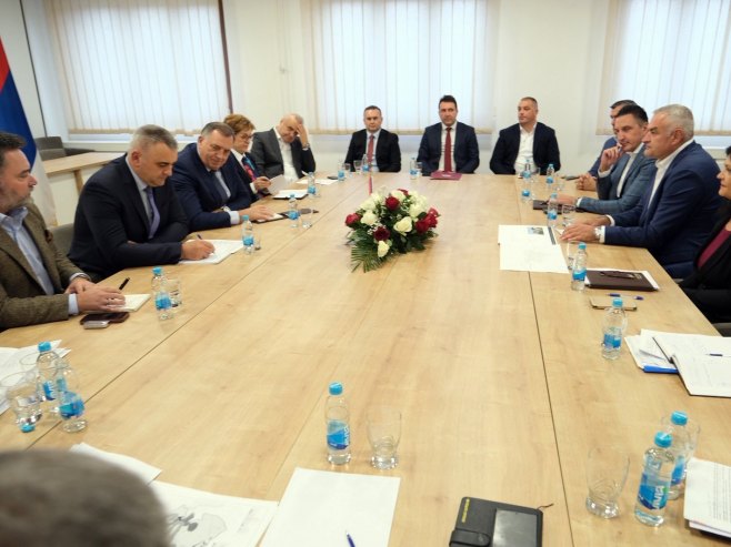 Додик, Минић и министри у посјети општини Хан Пијесак Додик, Минић и министри у посјети општини Хан Пијесак -