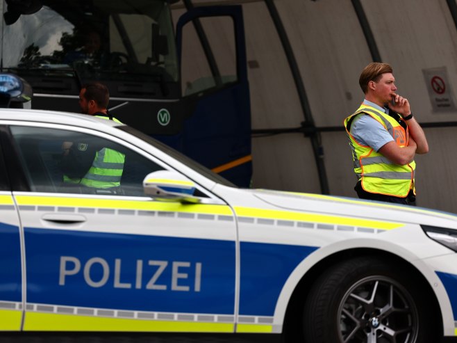 Њемачка полиција (Фото: EPA/ANNA SZILAGYI) Њемачка полиција (Фото: EPA/ANNA SZILAGYI) -