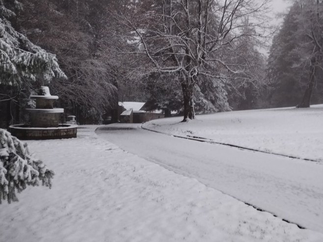 Снијег и сусњежица у већем дијелу земље, киша на југу Снијег и сусњежица у већем дијелу земље, киша на југу