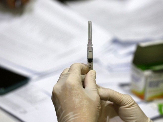 Вакцинација (фото: EPA/HOTLI SIMANJUNTAK) Вакцинација (фото: EPA/HOTLI SIMANJUNTAK) -