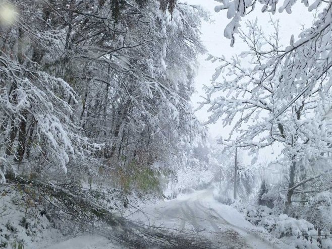 Доња Кола под снијегом Доња Кола под снијегом - Фото: СРНА