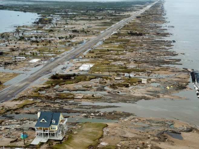 Торнадо у Хјустону (Фото: EPA/SMILEY N. POOL, илустрација) Торнадо у Хјустону (Фото: EPA/SMILEY N. POOL, илустрација) -