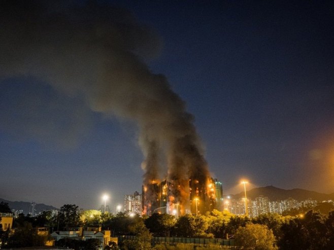 Хонгконг, пожар (фото: EPA/LEUNG MAN HEI) Хонгконг, пожар (фото: EPA/LEUNG MAN HEI) -