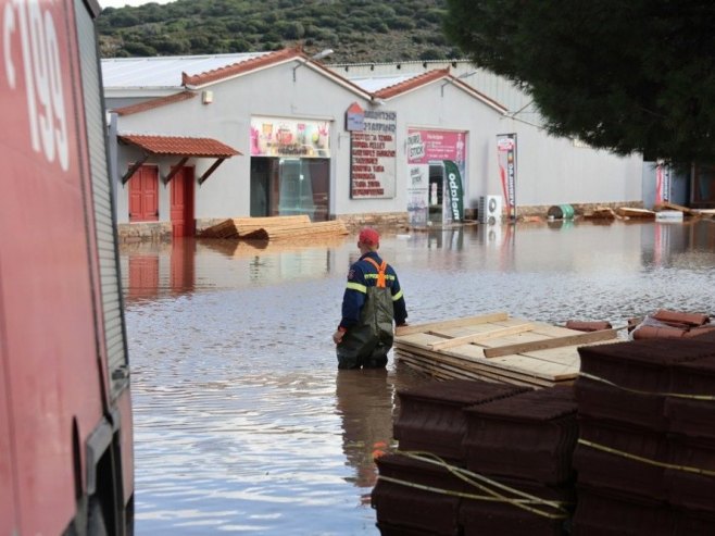 Олуја у Грчкој (Фото: илустрација/EPA/ELIAS MARCOU) Олуја у Грчкој (Фото: илустрација/EPA/ELIAS MARCOU) -