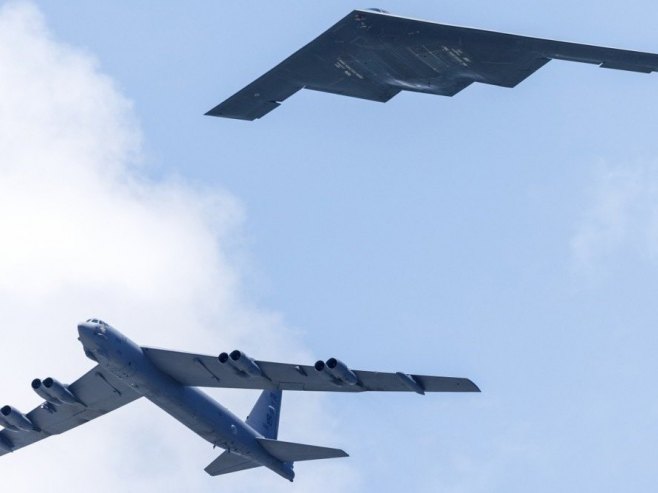 Амерички авиони патролирају око Венецуеле Амерички авиони патролирају око Венецуеле