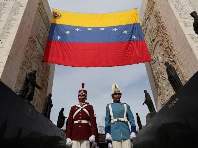 Венецуела (фото: EPA/MIGUEL GUTIERREZ) Венецуела (фото: EPA/MIGUEL GUTIERREZ) -