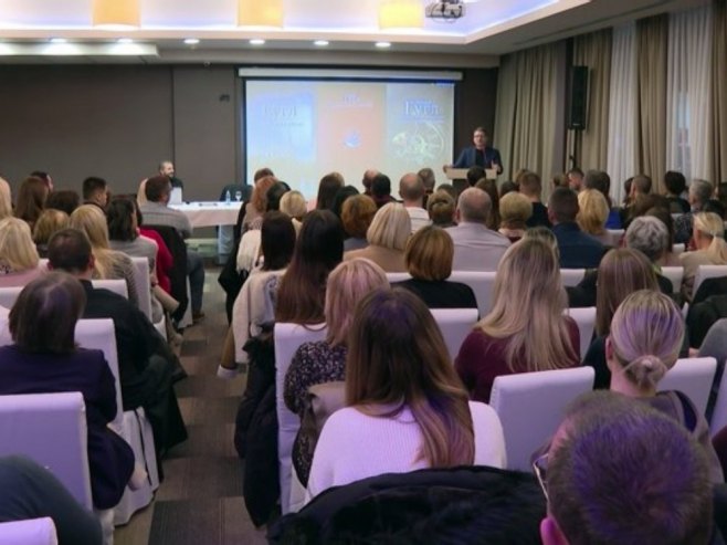 Предавање у Добоју Предавање у Добоју - Фото: РТРС