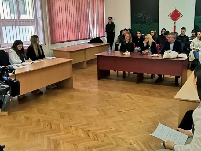 Пројекти младих против насиља над женама Пројекти младих против насиља над женама -