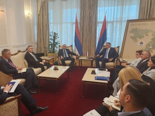 Унија послодаваца на консултацијама о буџету Унија послодаваца на консултацијама о буџету - Фото: РТРС