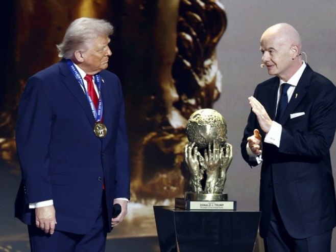 Доналд Трамп и Ђани Инфантино (Фото: EPA/WILL OLIVER) Доналд Трамп и Ђани Инфантино (Фото: EPA/WILL OLIVER) -