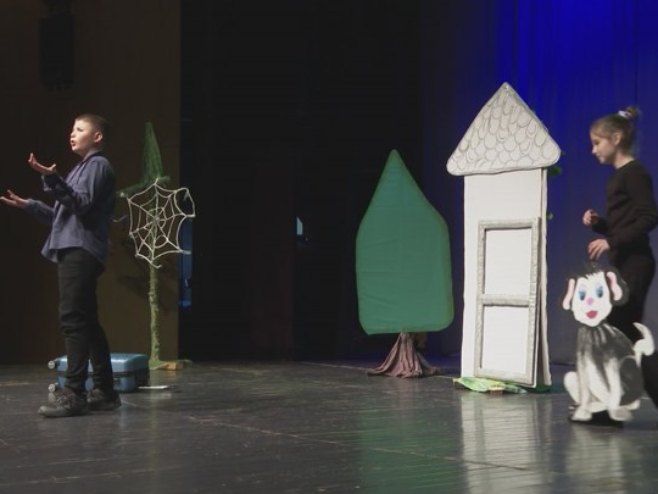 Луткарска представа "Зоо свијет" Луткарска представа "Зоо свијет" - Фото: РТРС