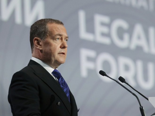 Димитриј Медведев (Фото: EPA/EKATERINA SHTUKINA, илустрација) Димитриј Медведев (Фото: EPA/EKATERINA SHTUKINA, илустрација) -