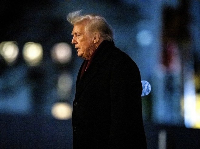 Доналд Трумп (фото: EPA/Graeme Sloan) Доналд Трумп (фото: EPA/Graeme Sloan) -