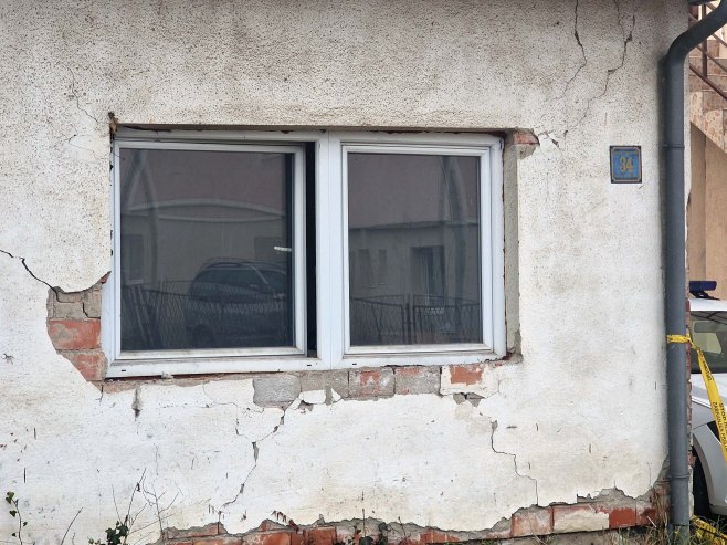 У стану пронађено тијело непознатог мушкарца У стану пронађено тијело непознатог мушкарца