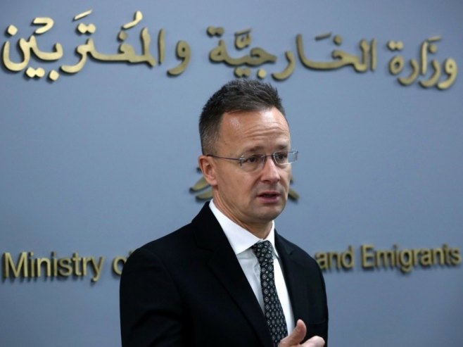 Петер Сијарто (фото: EPA/WAEL HAMZEH) Петер Сијарто (фото: EPA/WAEL HAMZEH) -