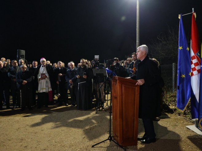 Драган Човић Драган Човић - Фото: ZIPAPHOTO/Borislav Zdrinja