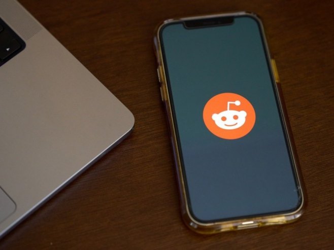 Редит (Фото: EPA/ALLISON DINNER, илустрација) Редит (Фото: EPA/ALLISON DINNER, илустрација) -