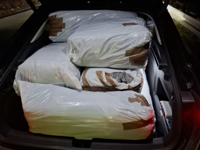 Одузета роба у Рудом (Фото: granpol.gov.ba) Одузета роба у Рудом (Фото: granpol.gov.ba) -