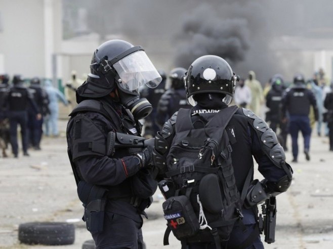 Протести (Фото: илустрација/EPA/ROBERT GHEMENT) Протести (Фото: илустрација/EPA/ROBERT GHEMENT) -