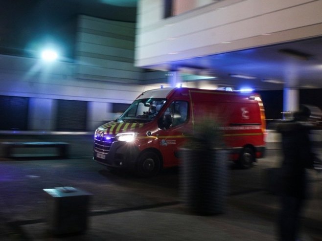 Хитна помоћ, илустрација (Фото: EPA/Mohammed Badra) Хитна помоћ, илустрација (Фото: EPA/Mohammed Badra) -