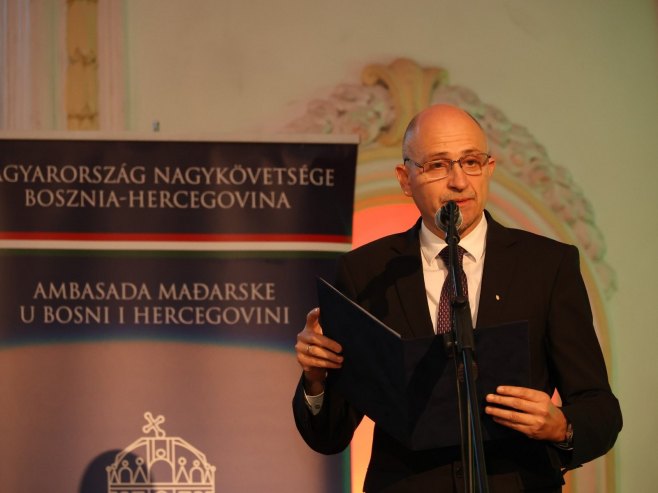 Поша: Мађарска и Српска имају одличне односе у свим областима Поша: Мађарска и Српска имају одличне односе у свим областима