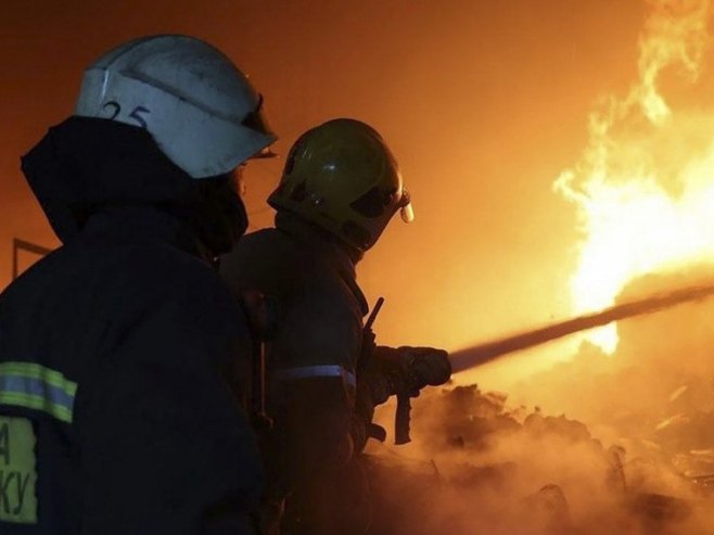 Ватрогасци, илустрација (Фото: ЕПА) Ватрогасци, илустрација (Фото: ЕПА) -