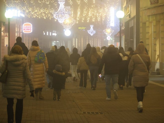 Магла у Бањалуци Магла у Бањалуци - Фото: ZIPAPHOTO/Borislav Zdrinja