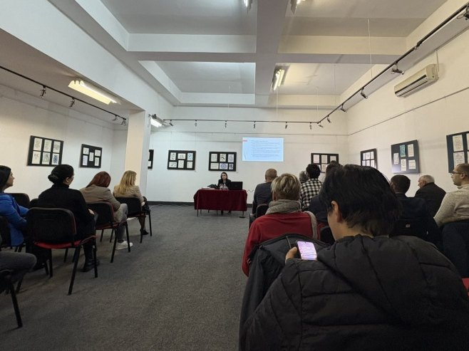 Предавање “Срби између културе сјећања и културе заборава” Предавање “Срби између културе сјећања и културе заборава” - Фото: РТРС