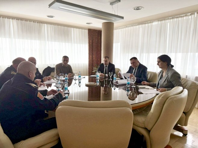 Жељко Будимир са руководством Ватрогасног савеза Републике Српске Жељко Будимир са руководством Ватрогасног савеза Републике Српске - Фото: Уступљена фотографија