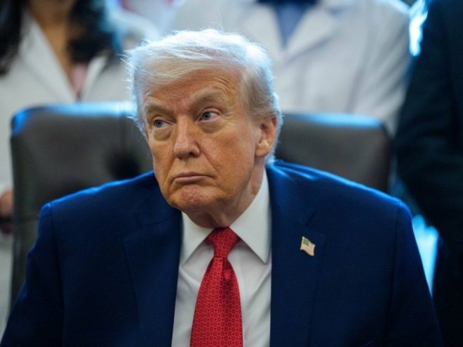 Доналд Трамп (фото: EPA/AARON SCHWARTZ ) Доналд Трамп (фото: EPA/AARON SCHWARTZ ) -