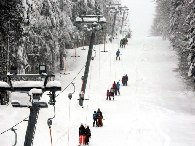 Ски лифт, илустрација (фото: EPA/FEHIM DEMIR) Ски лифт, илустрација (фото: EPA/FEHIM DEMIR) -