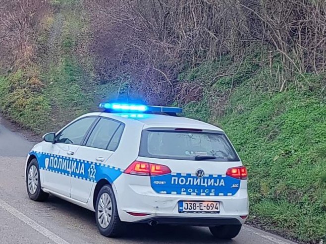 У слијетању са коловоза повријеђена три лица у Ровинама У слијетању са коловоза повријеђена три лица у Ровинама