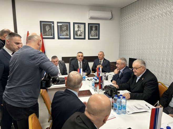 Састанак, Минић и Организација старјешина Војске Републике Српске Састанак, Минић и Организација старјешина Војске Републике Српске - Фото: РТРС