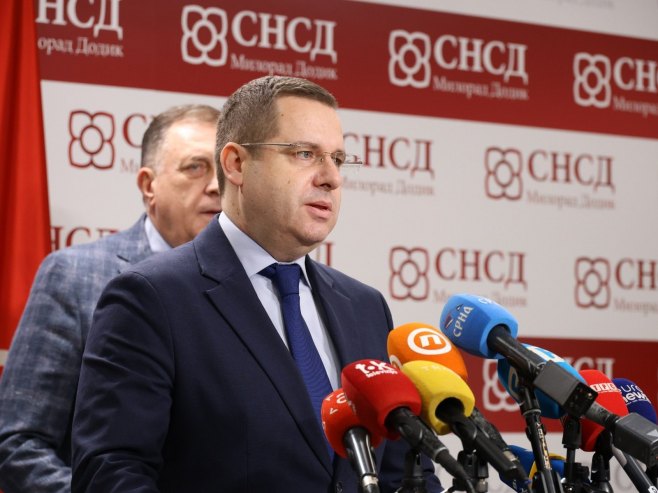 Радован Ковачевић Радован Ковачевић - Фото: ZIPAPHOTO/Borislav Zdrinja