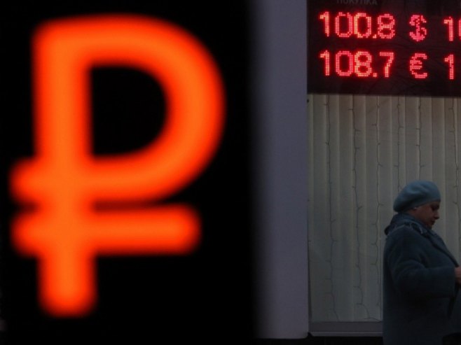 Руска рубља (фото: EPA/MAXIM SHIPENKOV) Руска рубља (фото: EPA/MAXIM SHIPENKOV) -