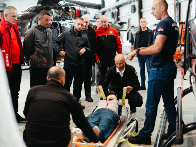 Хеликоптер МУП-а од сутра дежура на Јахорини за потребе превоза повријеђених Хеликоптер МУП-а од сутра дежура на Јахорини за потребе превоза повријеђених