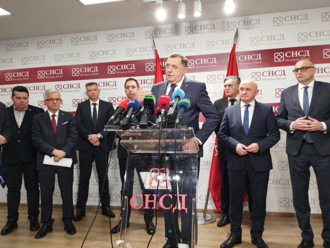 Додик: Опозиција из Српске дио завјере; Пријаве против чланова ЦИК-а (ВИДЕО) Додик: Опозиција из Српске дио завјере; Пријаве против чланова ЦИК-а (ВИДЕО)